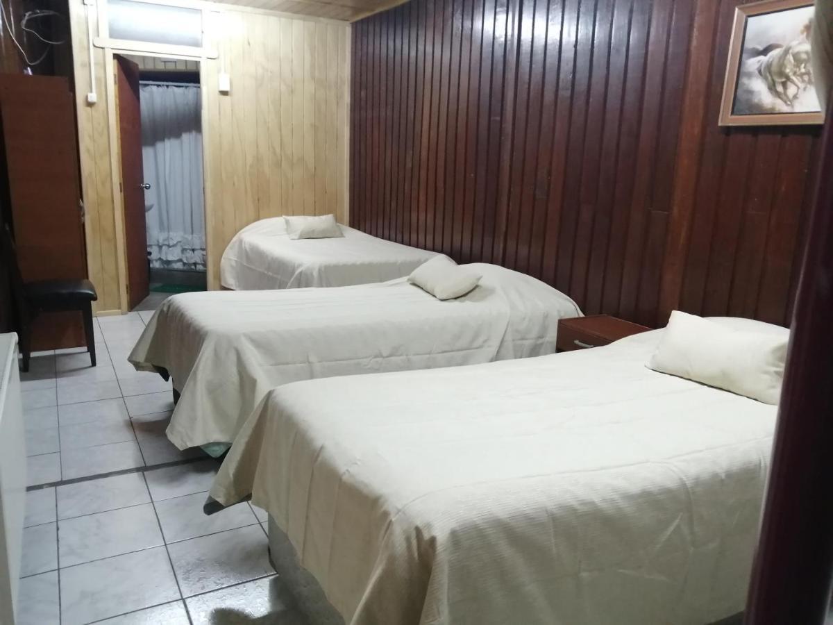 Hostal Copiapo Puerto Montt Chambre photo