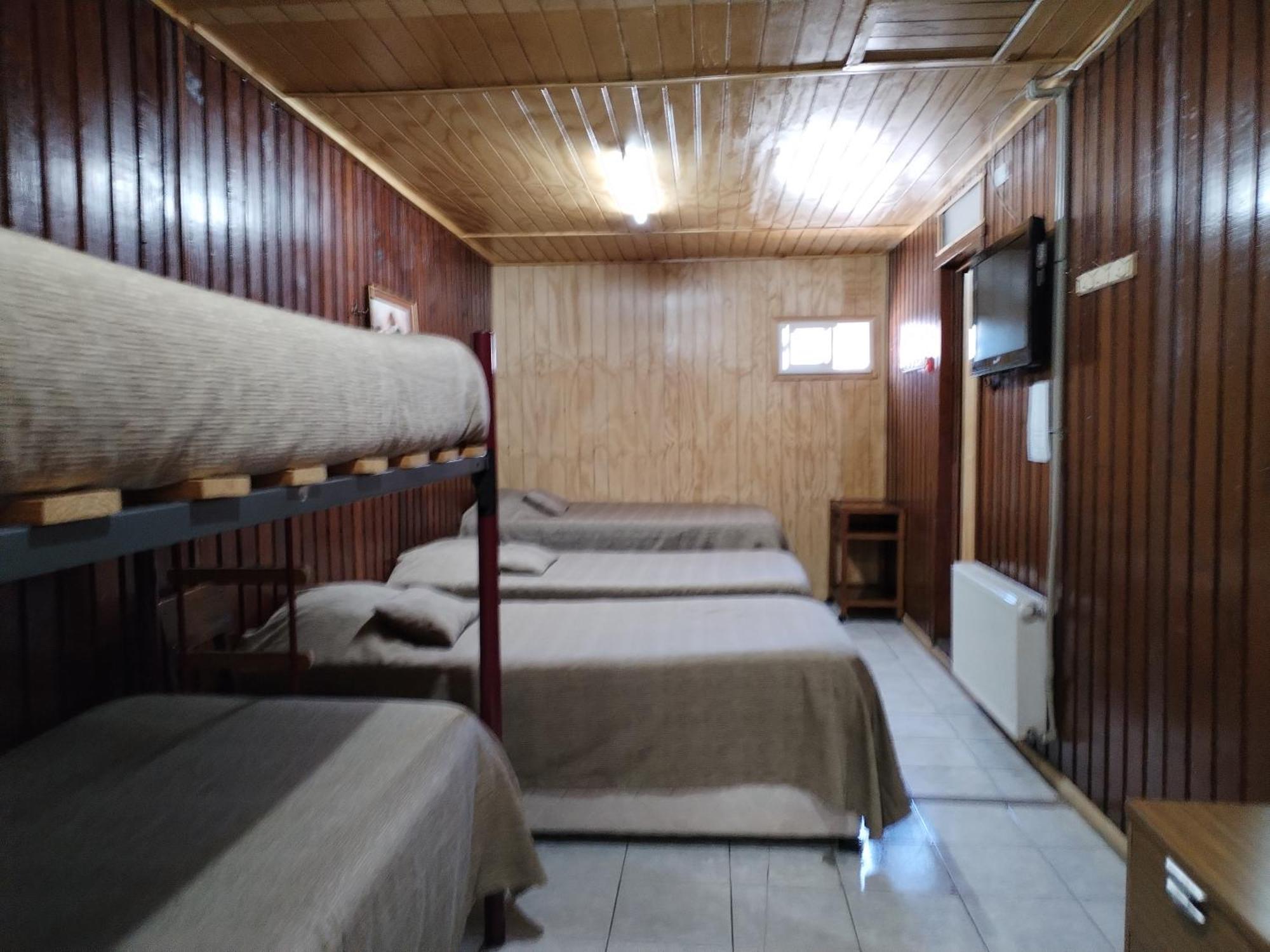 Hostal Copiapo Puerto Montt Chambre photo
