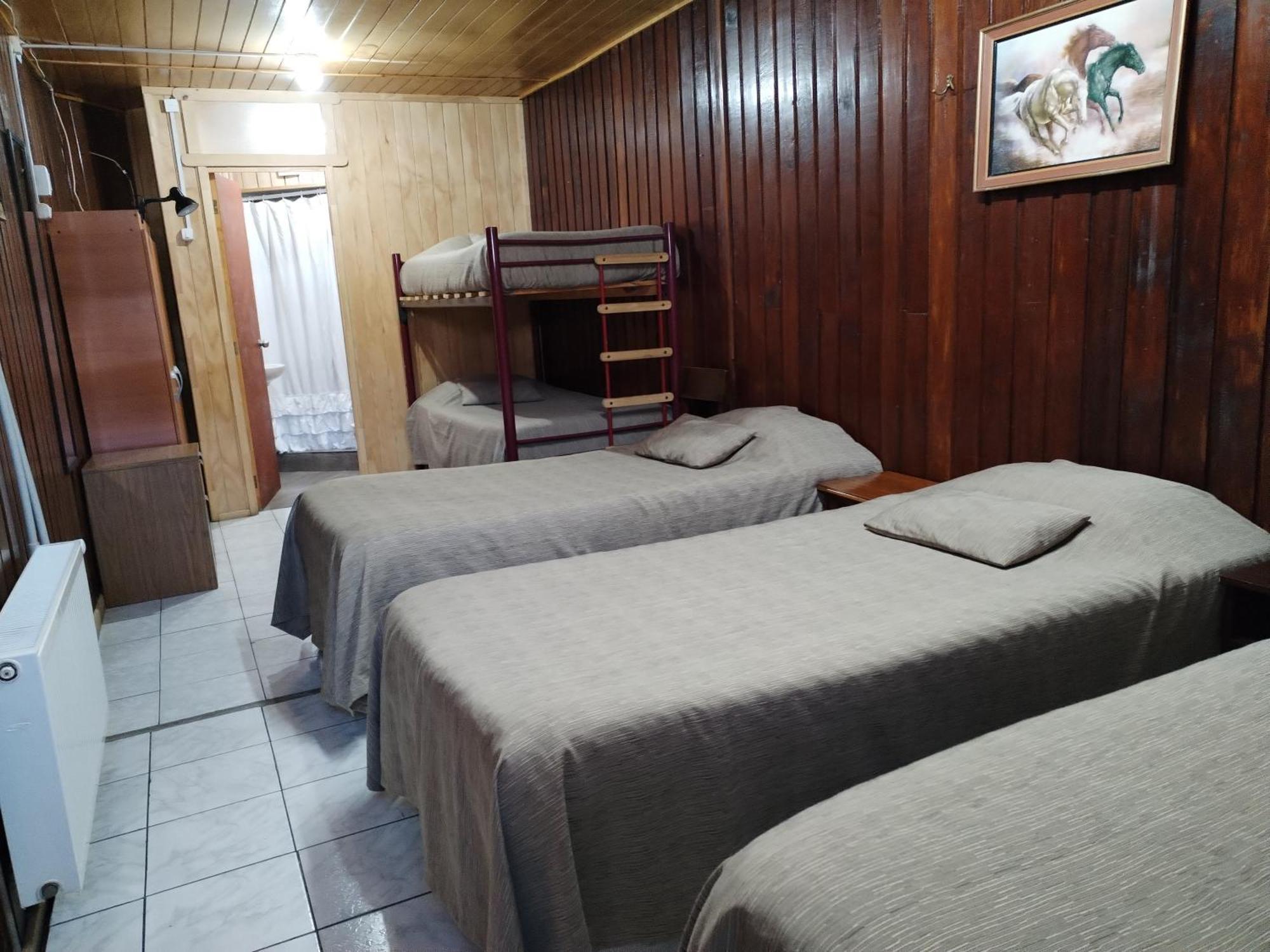 Hostal Copiapo Puerto Montt Chambre photo
